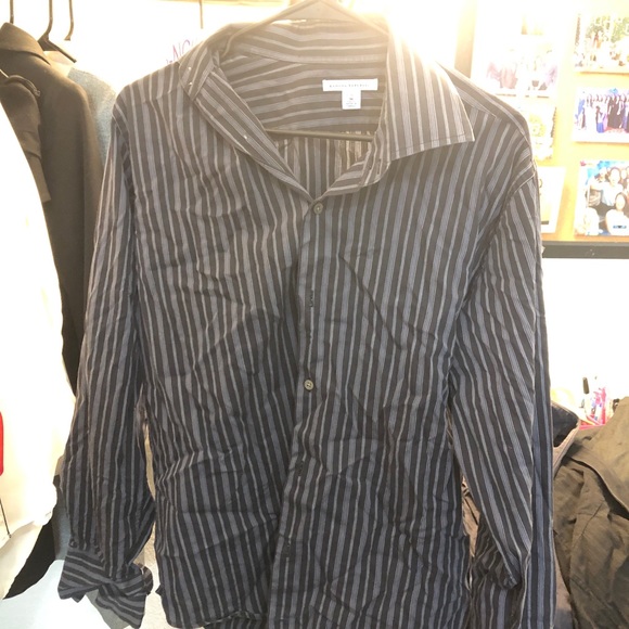 Button ups size M - Picture 2 of 3